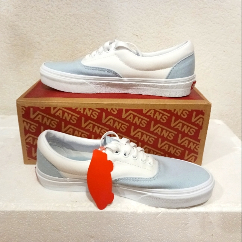Vans - Picture 3 of 4